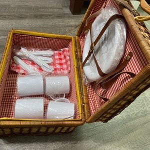Picnic Basket with plastic cups, plates, utensils